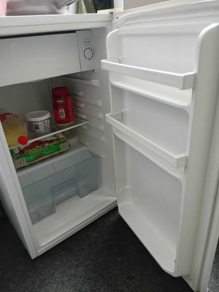 Hisense Bar Fridge photo 2