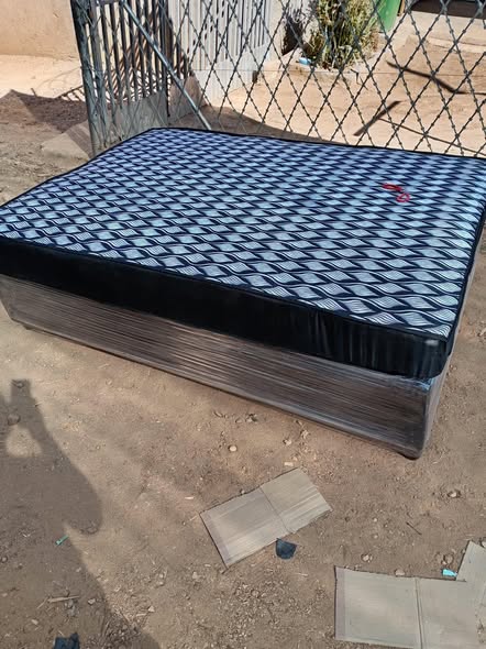 Double queen size and single sizes photo 4