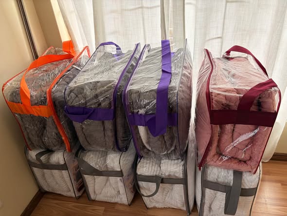 COMFY BLANKETS photo 5