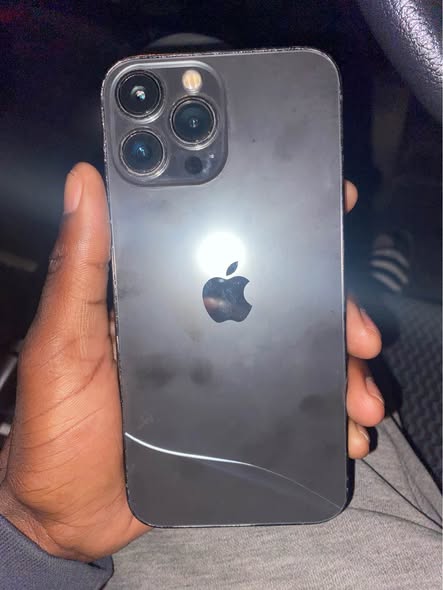 iPhone 13 Pro Max photo 2