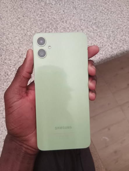 Samsung A05 photo 2