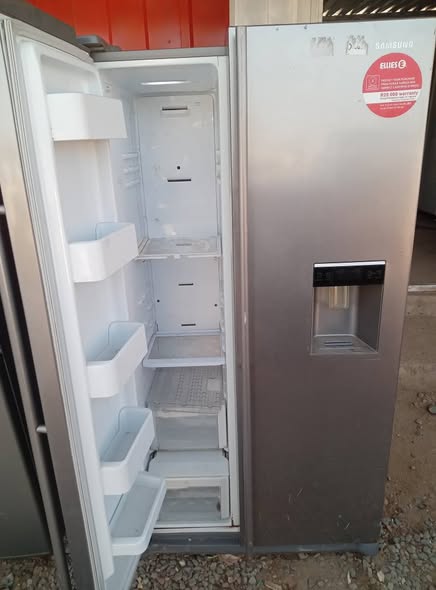 Samsung double door dispenser fridge freezer photo 3