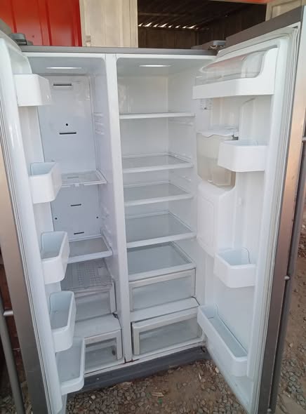 Samsung double door dispenser fridge freezer photo 5