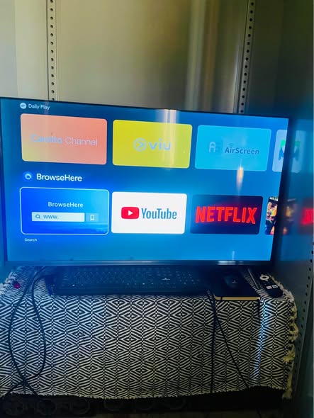 Skyworth smart tv 40 inch photo 2