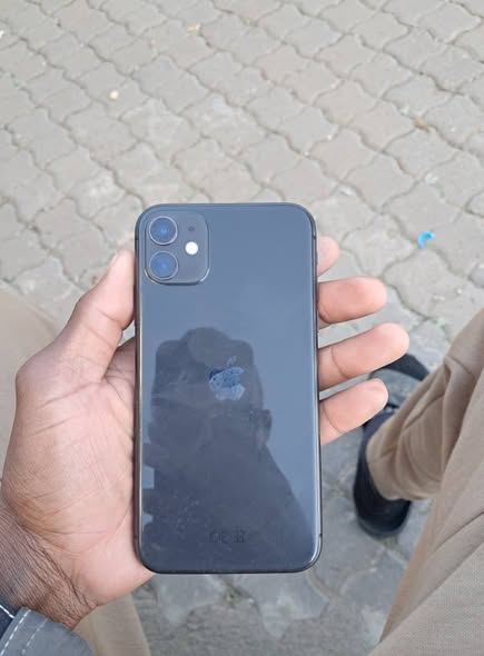 IPhone 11 photo 2
