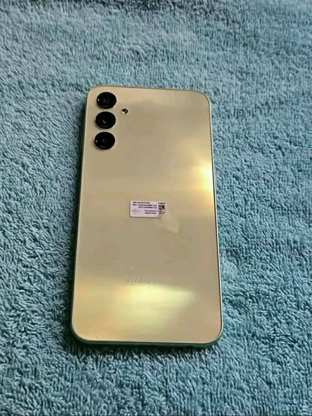Samsung Galaxy A24 photo 3