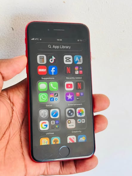 iPhone SE 3rd Gen photo 1