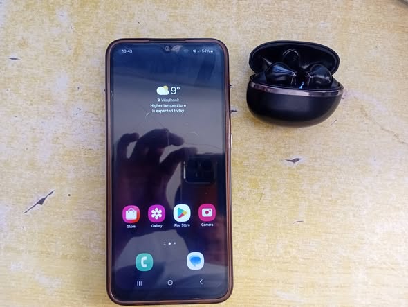 Galaxy A04 photo 1