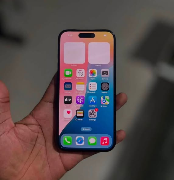 iPhone 15 (128gb) photo 2