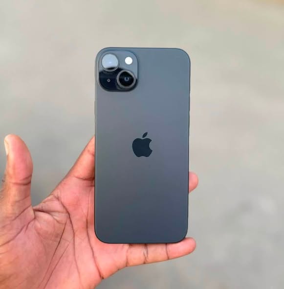 iPhone 15 (128gb) photo 1