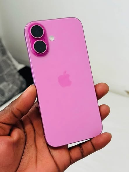 iPhone 16 128GB photo 4