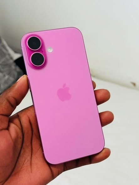 iPhone 16 128GB photo 1