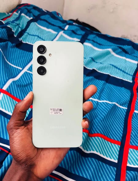 Samsung galaxy A16 photo 3