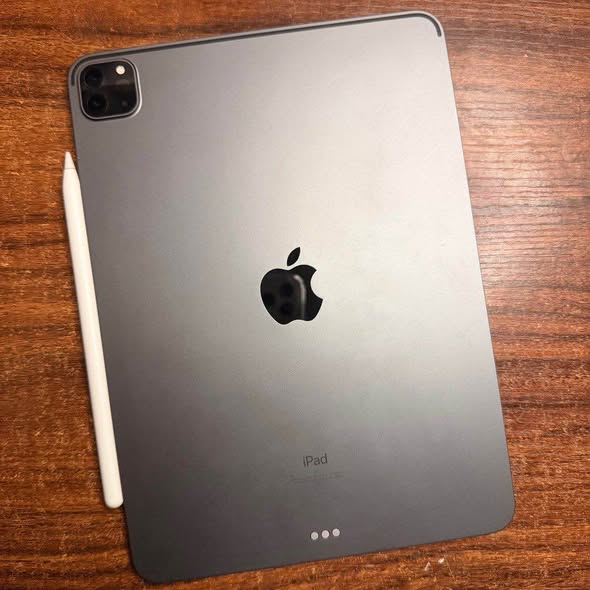 iPad Pro 11inch 3rd Generation photo 2