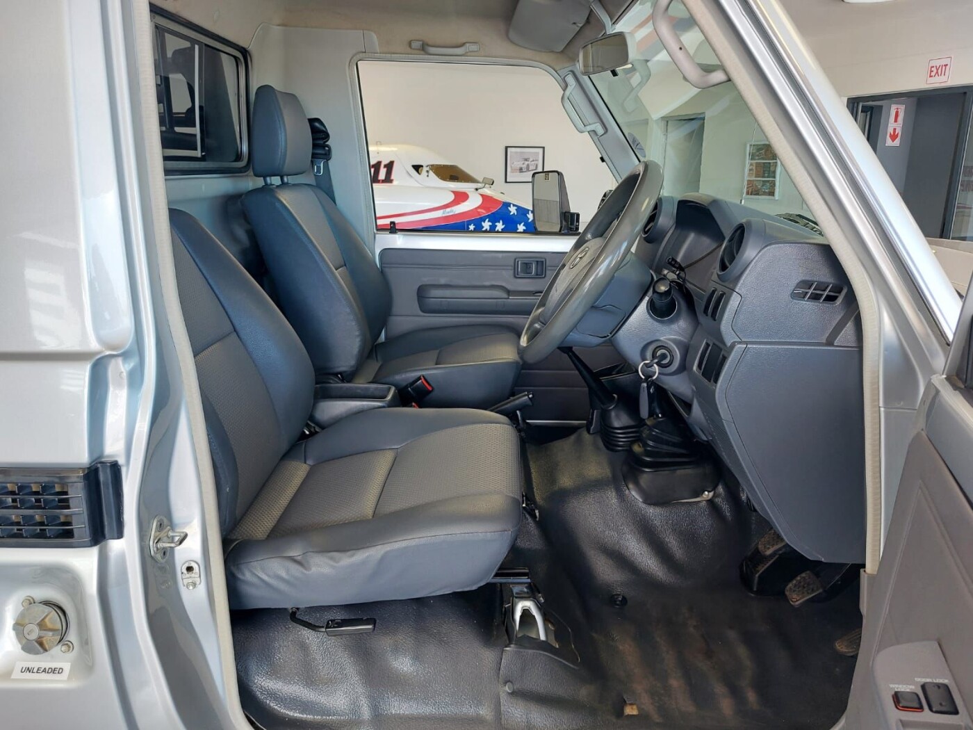 2018 Toyota Land Cruiser 79 4.0 Single-Cab photo 8