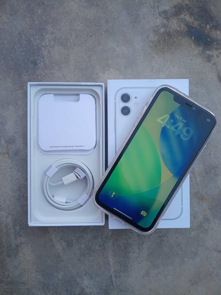 IPHONE 11 photo 3