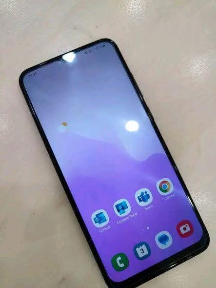 Samsung A04e photo 2