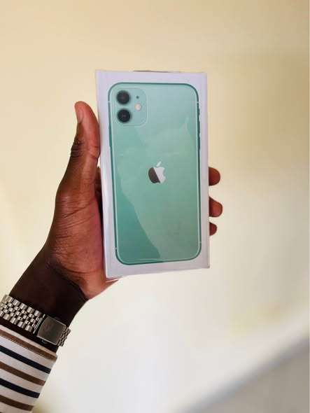 iPhone 11 photo 2