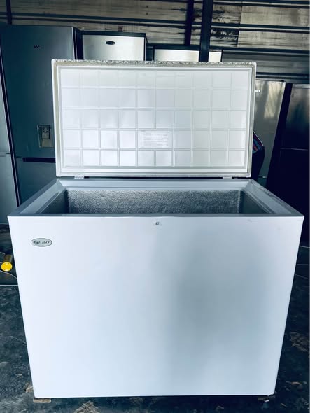 White Gas & Electricity Deep Freezer photo 3