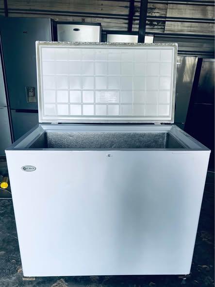 White Gas & Electricity Deep Freezer photo 4