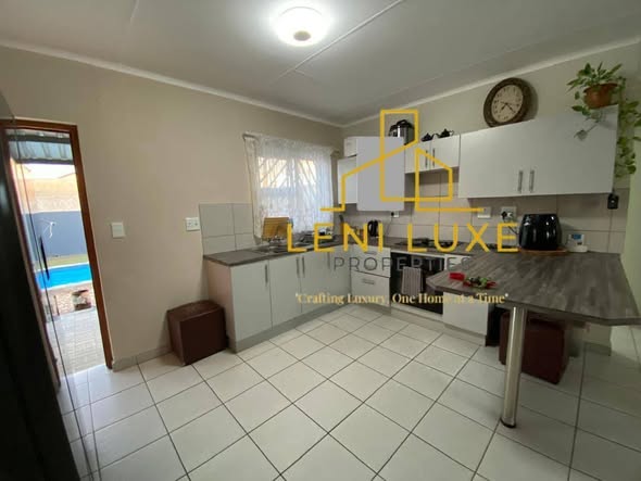 4 bedroom house From sale in Osona Village photo 4