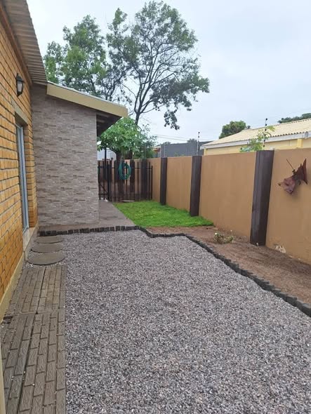 FOR SALE || ONGWEDIVA photo 1
