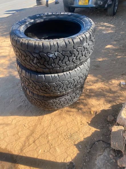 Tyres photo 4