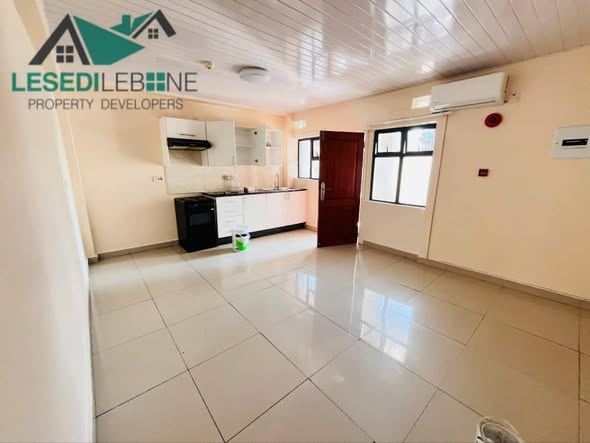 HOUSE FOR RENT IN LOUIEVILLE BROADHURST photo 4