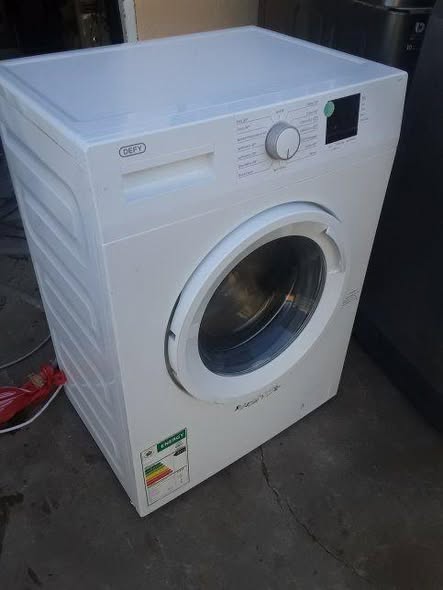 Automatic washing machine photo 1