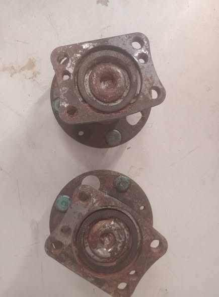 Back bearing hump photo 4