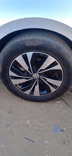 Polo 7 original rims for sale R15 photo 4
