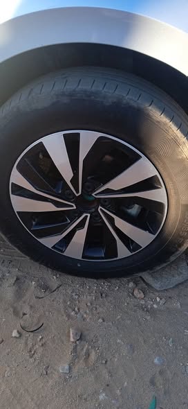 Polo 7 original rims for sale R15 photo 3