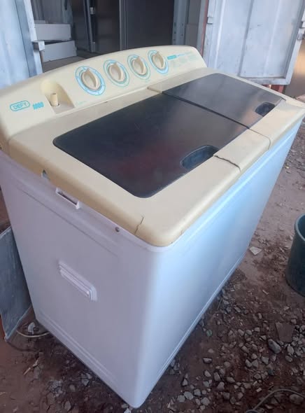 Defy twin top manual washing machine photo 2