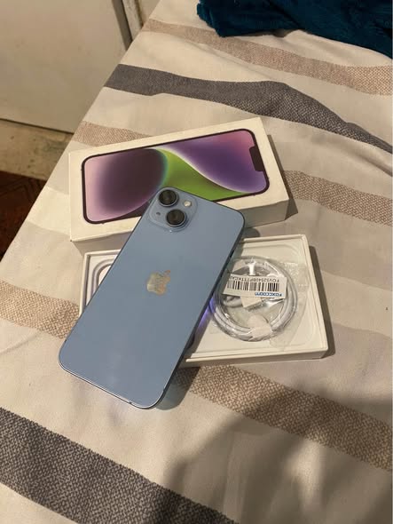 iPhone 14 128GB photo 2