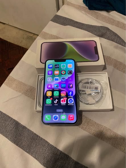 iPhone 14 128GB photo 1