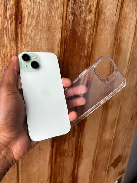 iPhone 15 photo 1