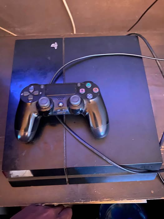 PS4 500gb photo 1