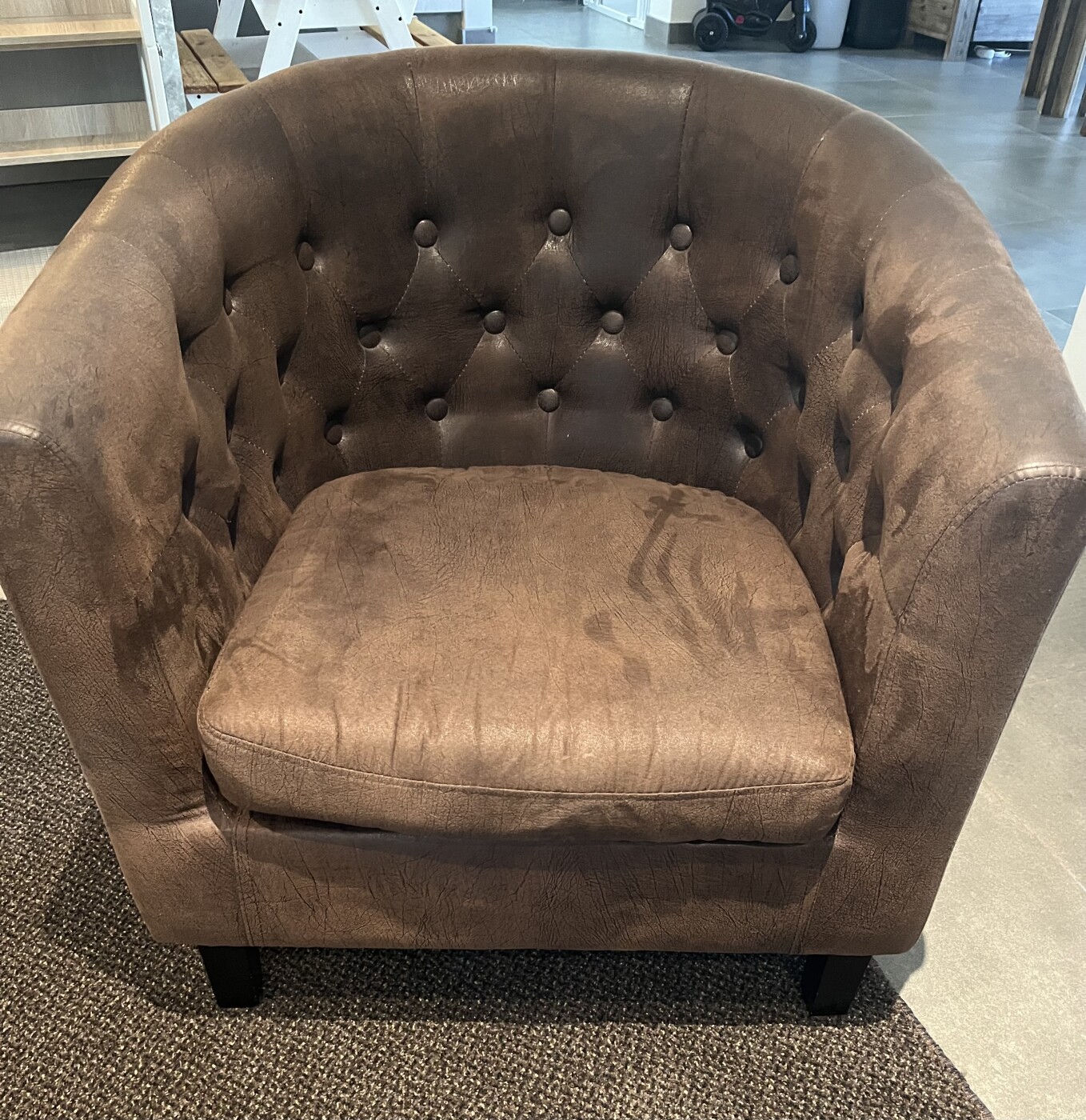 Brown ocassional chair photo 1