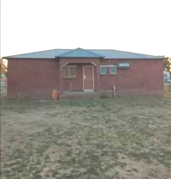 HOUSE FOR SALE IN OKAHAO photo 1