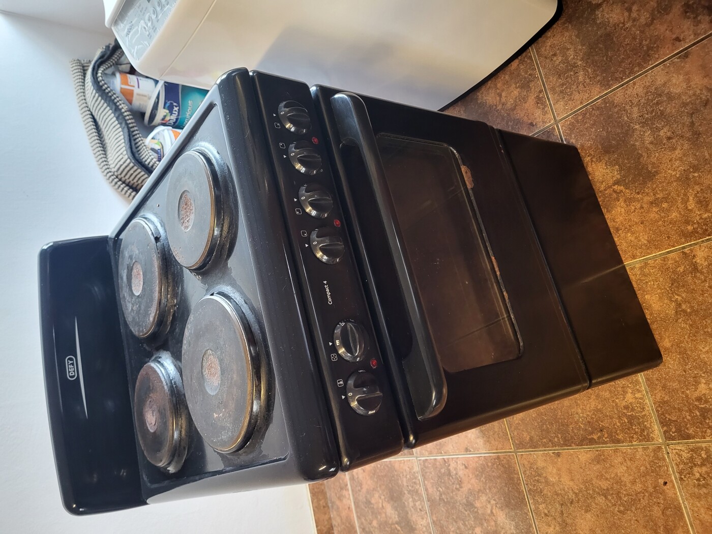 Defy electric stove. photo 1