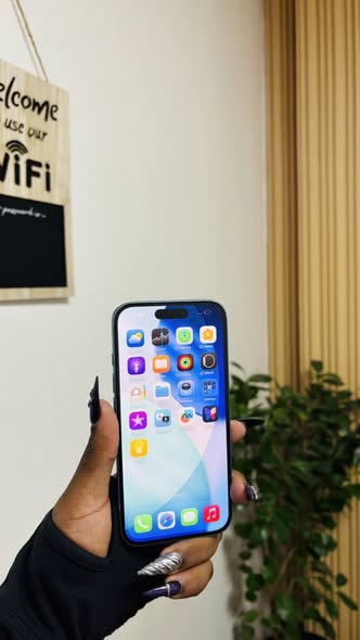 Iphone 16 plus 128gb photo 1