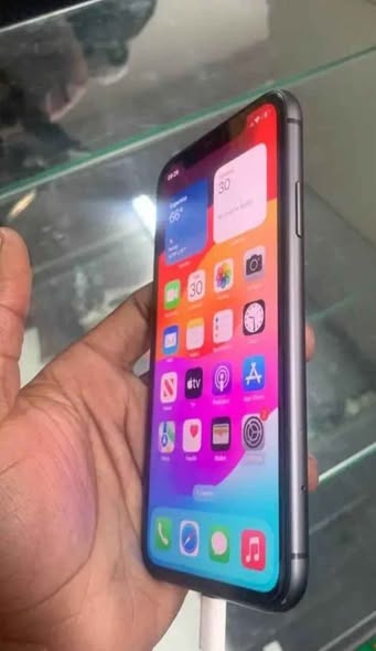 IPhone 11 photo 3