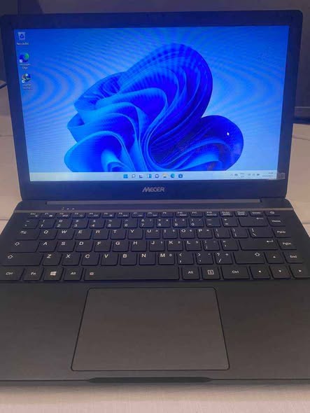 Meccer laptop photo 1