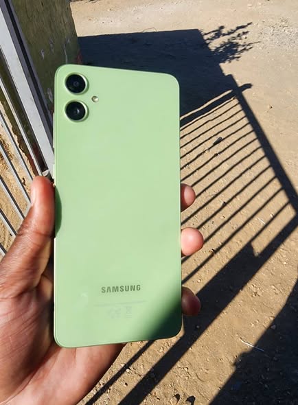 Samsung A05 photo 2