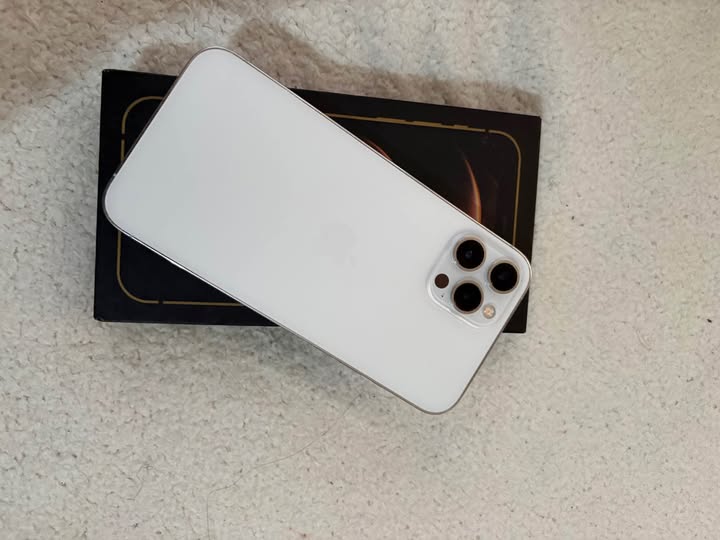 iPhone 11 photo 1