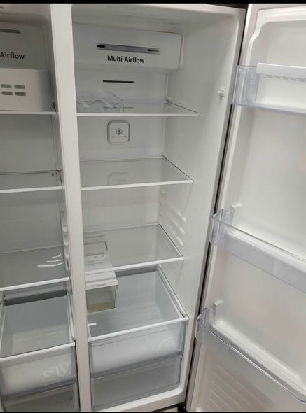 Hisense DoubleDoor Fridge photo 3