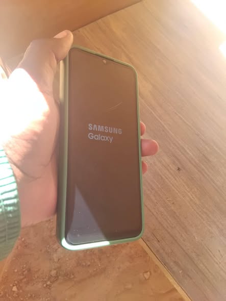 Samsung A04e photo 2