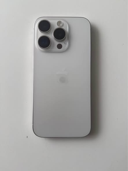 iPhone 15 pro photo 2