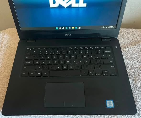 Dell laptop photo 4