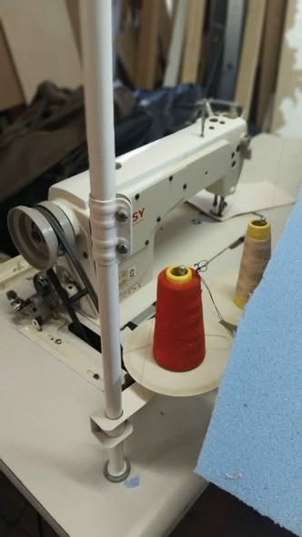 INDUSTRIAL SEWING MACHINE photo 2